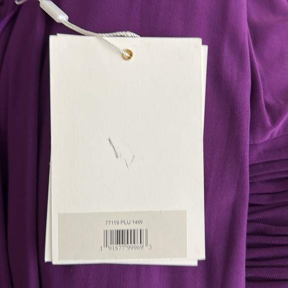 NWT Mac Duggal Princess Long Sleeve Keyhole Neck Jersey Dress Plum 14W - Picture 6 of 8